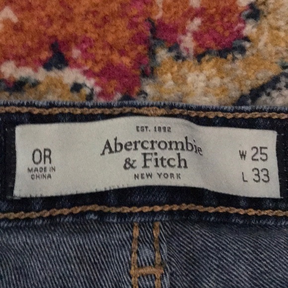 Abercrombie & Fitch - Picture 2 of 3